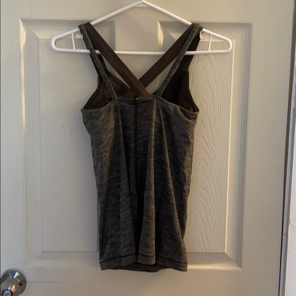 NWT Lululemon Run for Gold Tank Size 4 - Picture 2 of 5